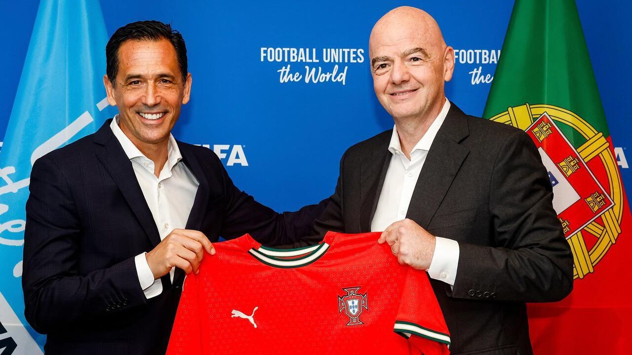 Pedro Proença, presidente da FPF, lado a lado com Gianni Infantino, presidente da FIFA