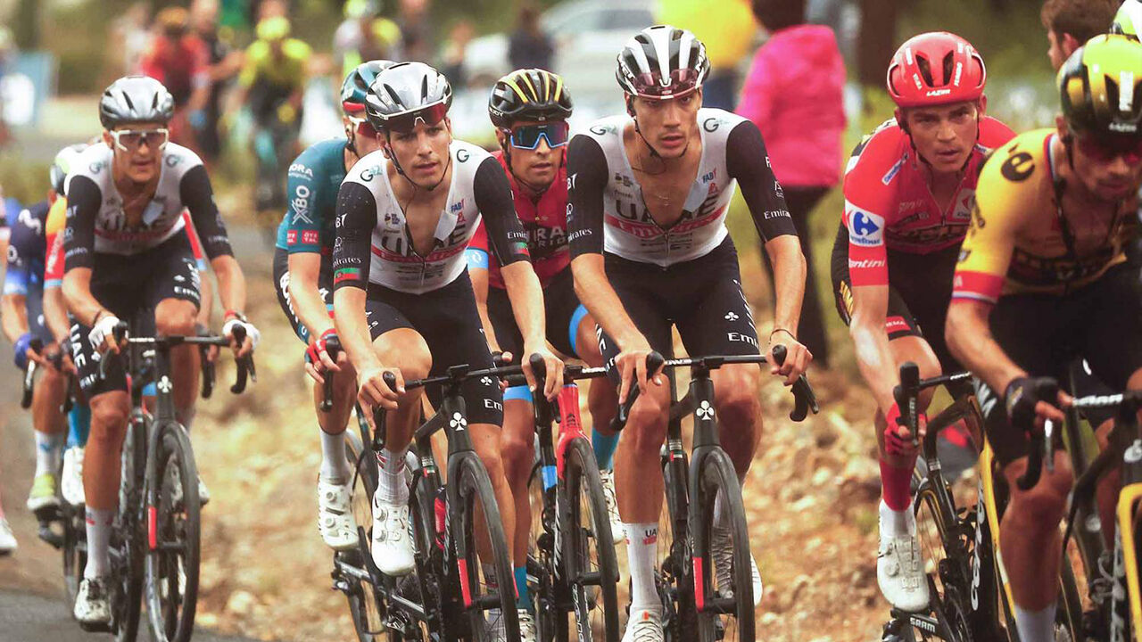 Ayuso critica gestão da UAE Emirates e nega problemas com Almeida