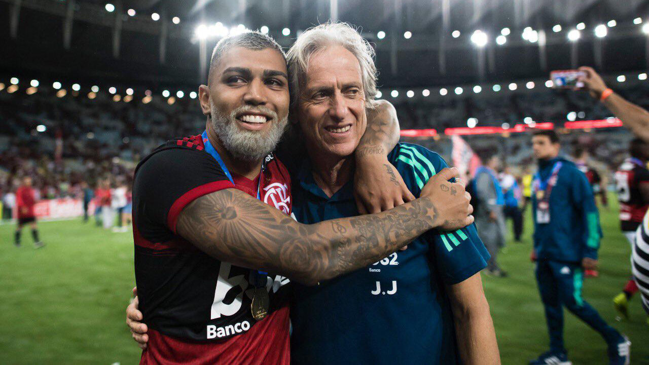 Jorge Jesus ao lado de Gabigol durante a passagem de ambos pelo Flamengo