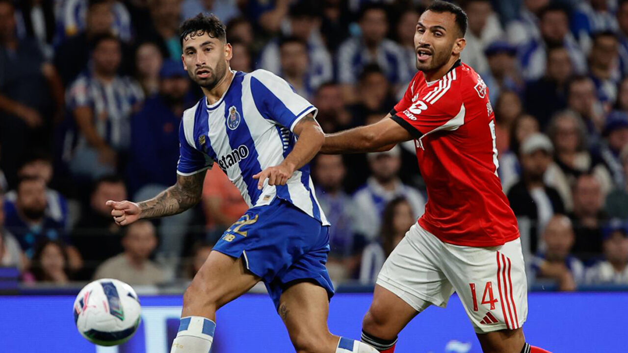 Benfica queixa-se de agressão de Alan Varela a Pavlidis no clássico com o FC Porto