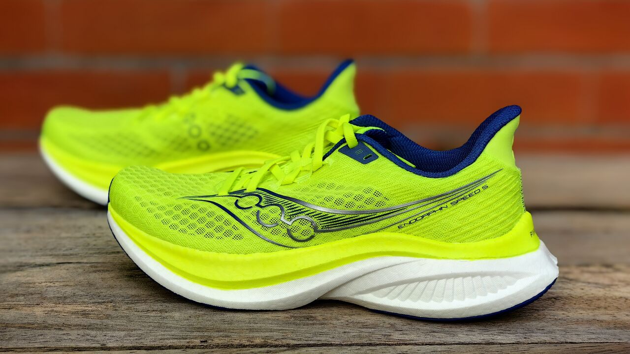 Sapatilhas Saucony Endorphin Speed 5: modelo polivalente