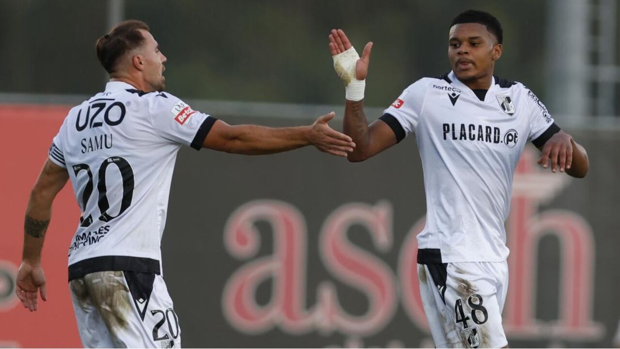 Samu cumprimenta Noah Saviolo