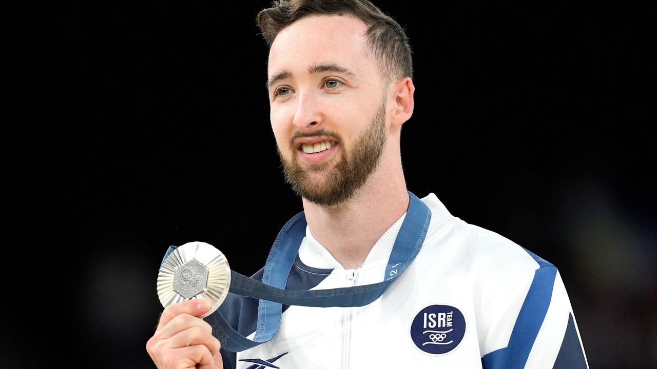 Atleta de Israel com medalha de prata nos Jogos Olímpicos