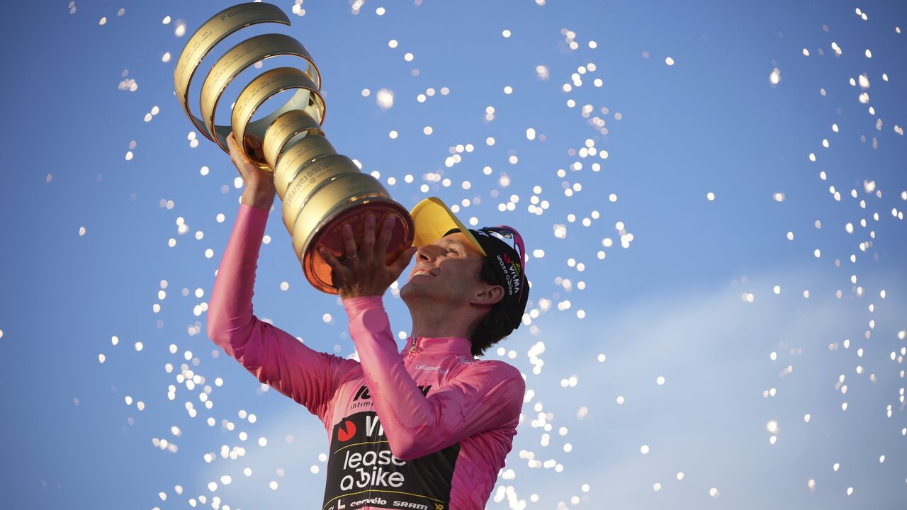 Simon Yates venceu a edição de 2025 do Giro