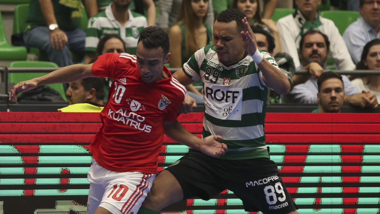 RIVAIS. Robinho (esquerda) e Dieguinho  (direita) agora jogam no Joinville