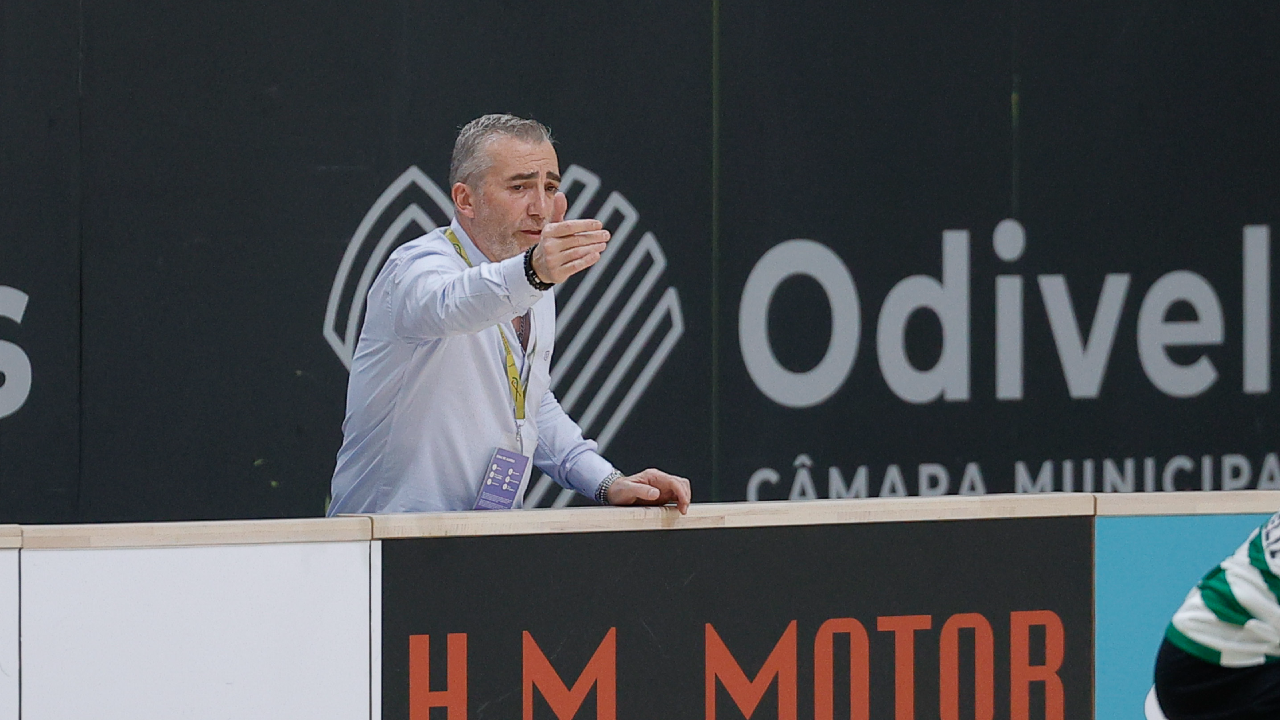 Paulo Freitas critica arbitragem após Supertaça