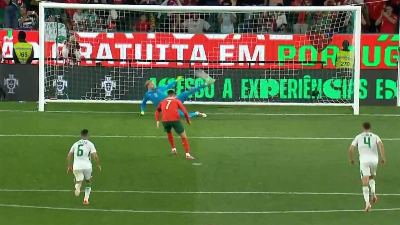 Kelleher brilha com defesa de andebol e defende penálti de Cristiano Ronaldo