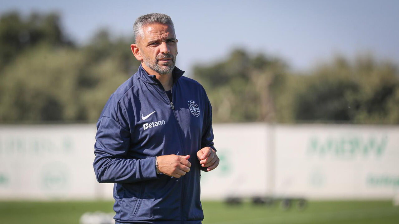 Rui Borges, técnico do Sporting, promove experiências na equipa