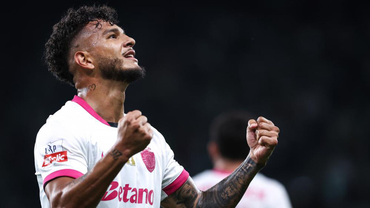 Luis Suárez aproveita bom momento no Sporting após lesão