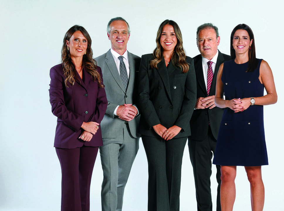 Sara Carrilho, Francisco Penim, Ângela Gonçalves Marques, José Carlos Castro e Daniela Polónia estarão no estúdio novo da CMTV