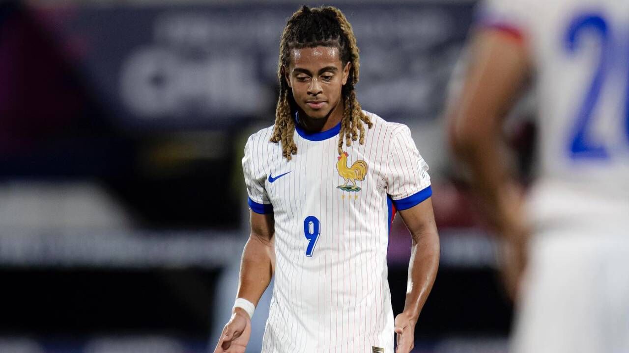 Saimon Bouabre bisou na partida