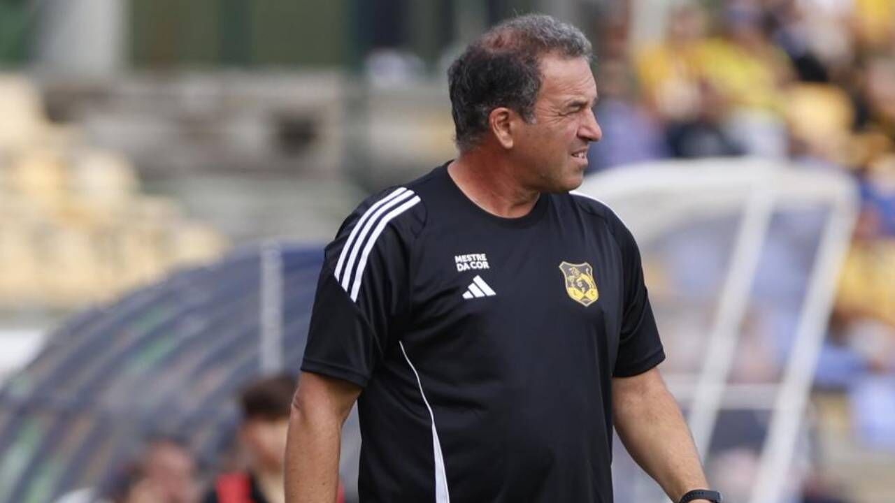 Pedro Miguel, treinador do Lus. Lourosa