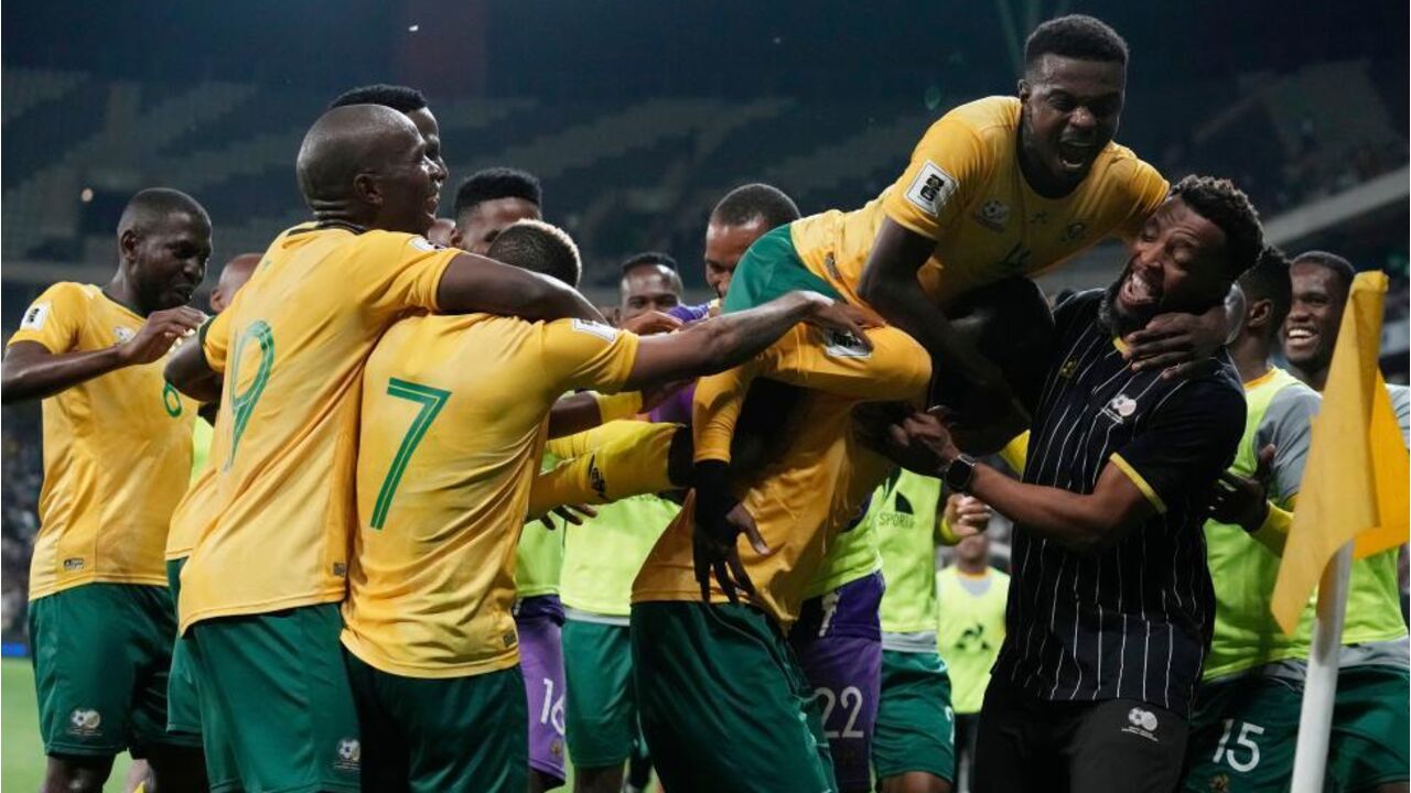 África do Sul qualificada para o Mundial 2026 após vitória sobre Ruanda em Mbombela.
