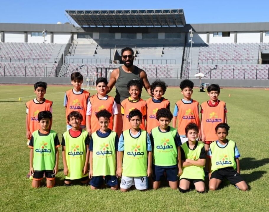 Farense associa-se à academia de Mido para formar jovens talentos do Egito.
