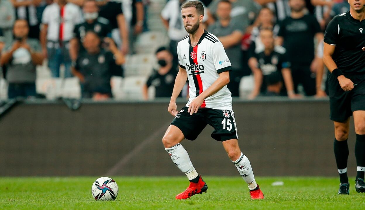 Pjanic quer regressar a Itália após contrato com CSKA Moscovo