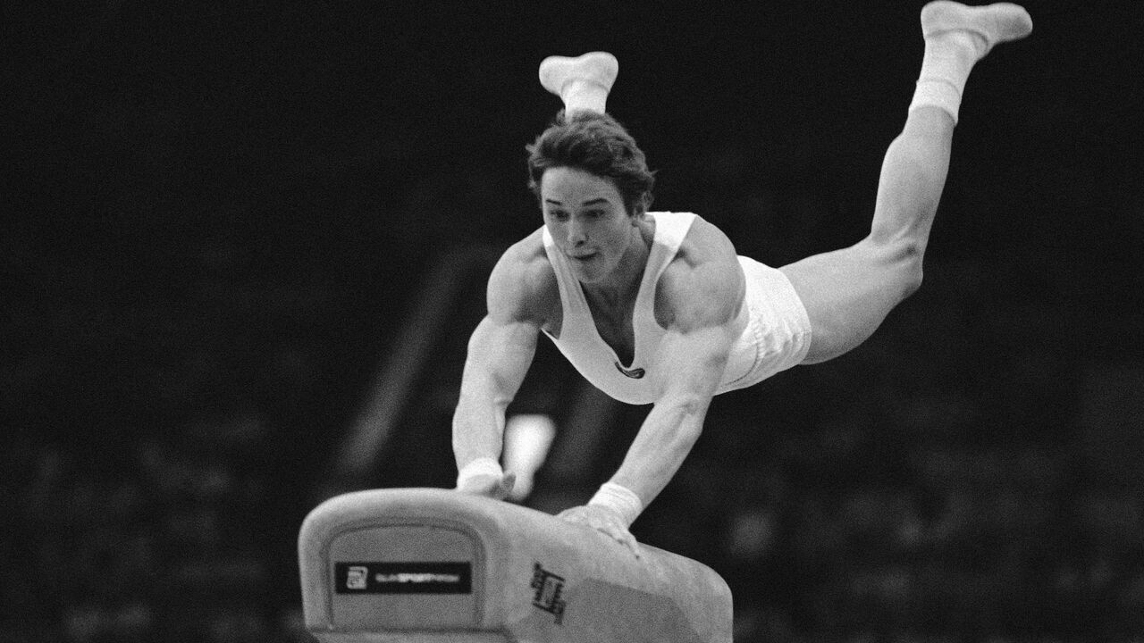 Alexander Dityatin obteve nota 10 no cavalo com arções durante os Jogos de Mocovo'1980