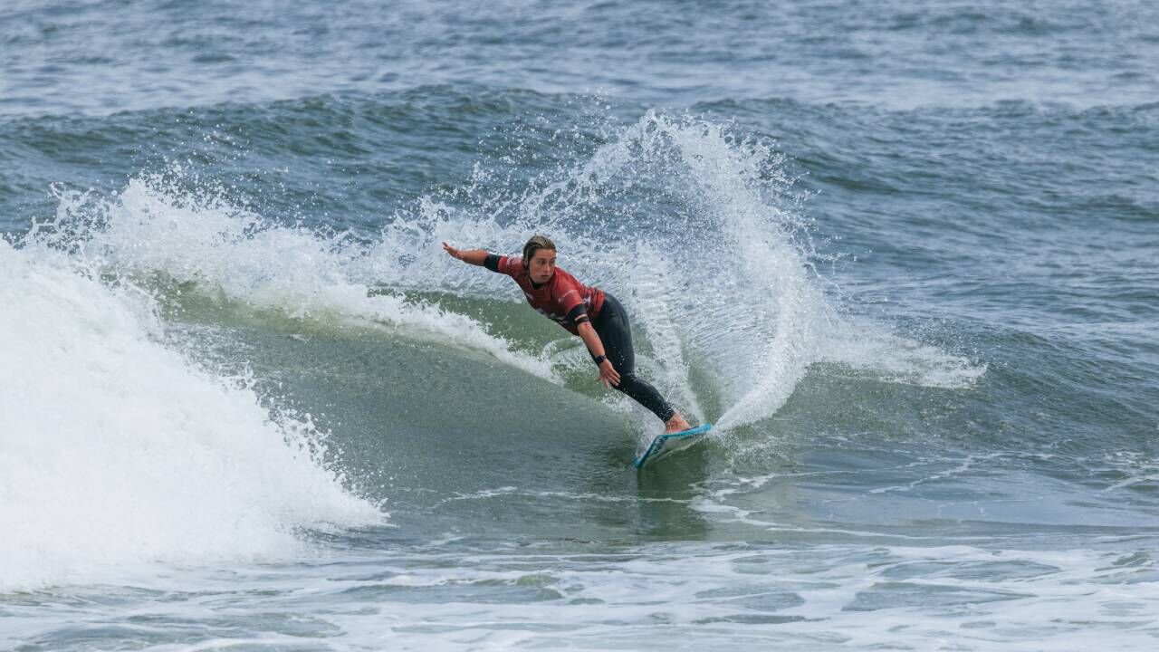 Yolanda Hopkins alcança quartos-de-final do Saquarema Pro
