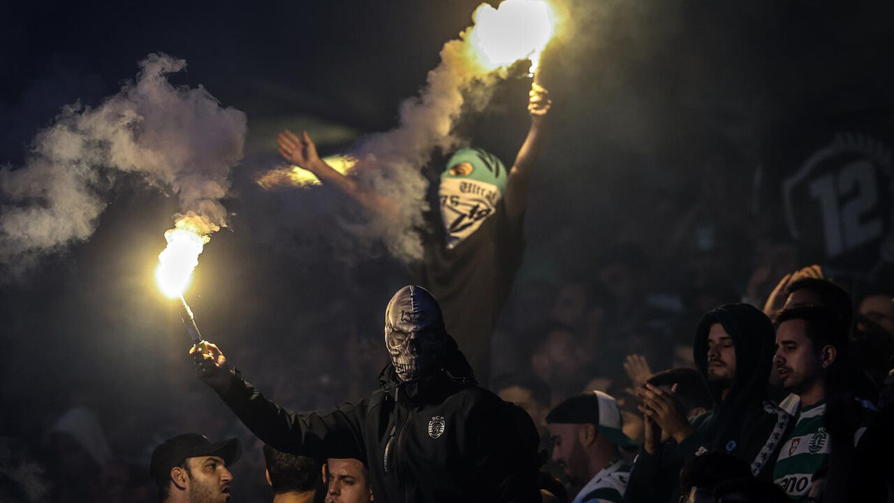 Liga pretende banir pirotecnia nos estádios para atrair adeptos e investidores