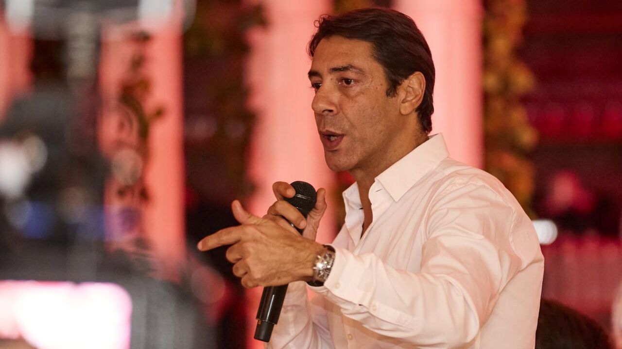 Rui Costa em ação de campanha no Hotel Vila Petra, em Albufeira