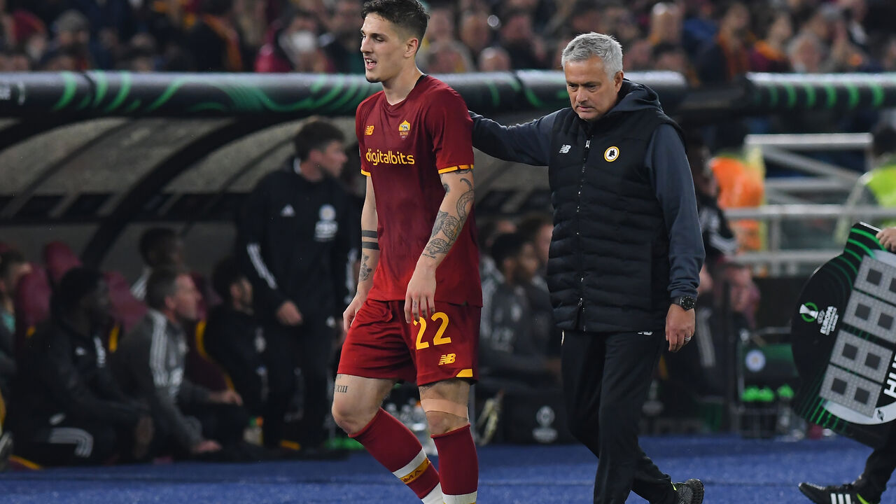 Niccolò Zaniolo e José Mourinho na Roma  