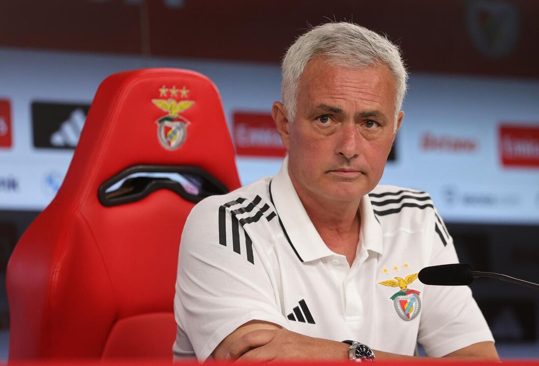 José Mourinho em conferência