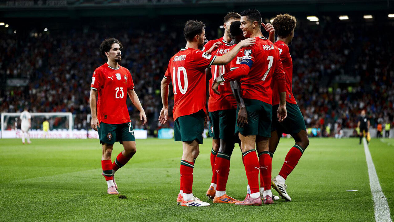 Jogadores da Seleção Nacional a festejar 