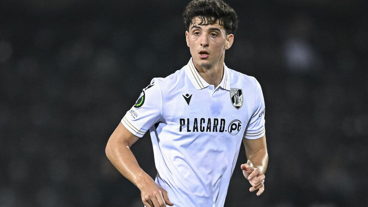 Manu Silva no V. Guimarães