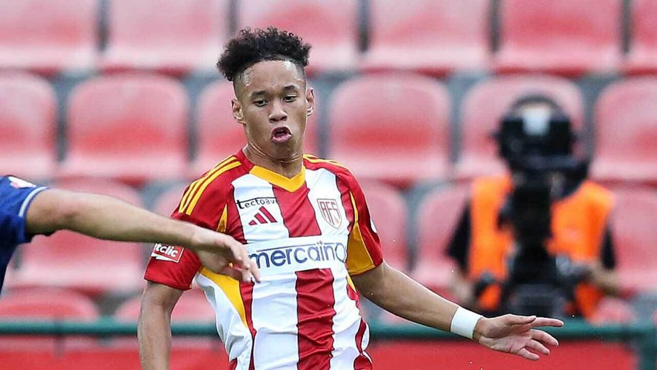 Diogo Spencer marcou dois golos