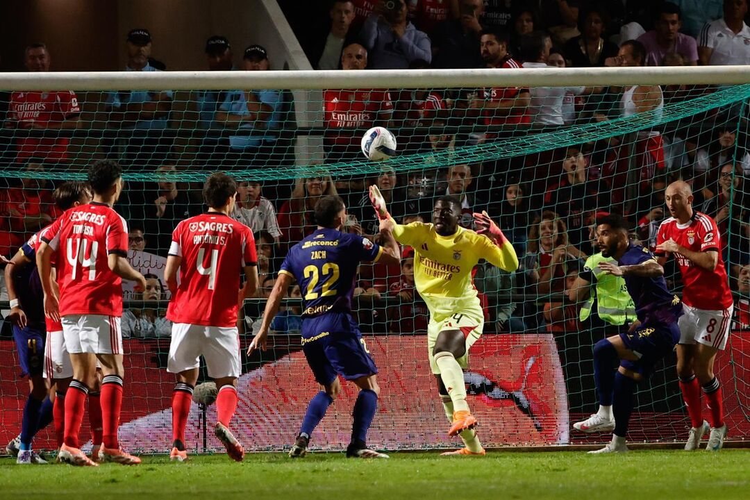 Samuel Soares reflete sobre erros e melhorias após jogo Benfica-Chaves