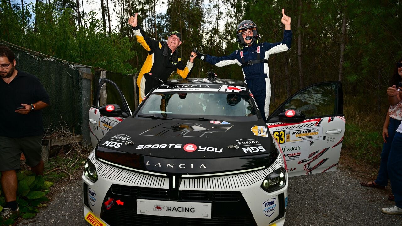 Dani Sordo sagra-se campeão de ralis no Rali Vidreiro Alcobaça, em Leiria