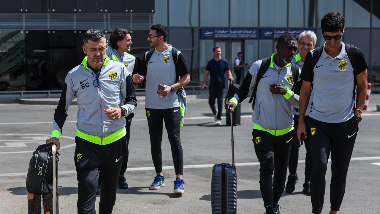 Sérgio Conceição à partida para Bagdad