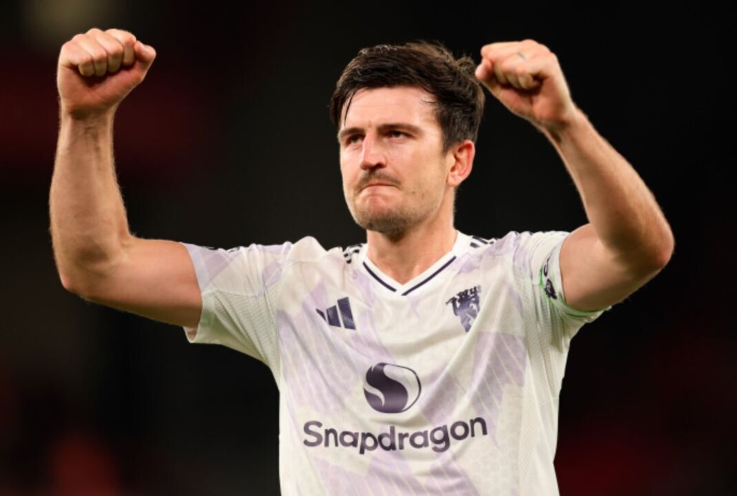 Maguire celebra vitória do Man. United contra o Liverpool em Anfield