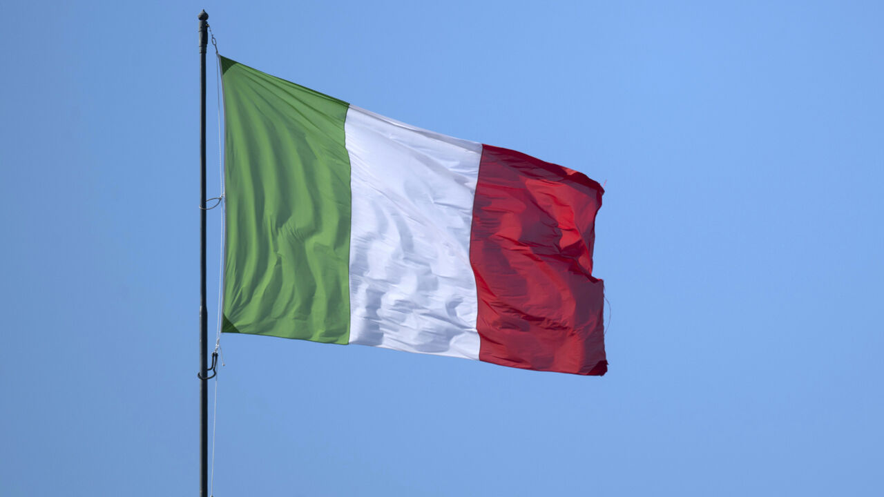 Um morto após ataque de adeptos rivais a um autocarro em Itália