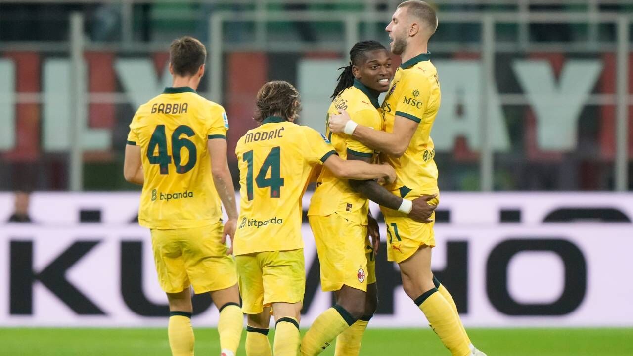 Rafael Leão bisou frente à Fiorentina