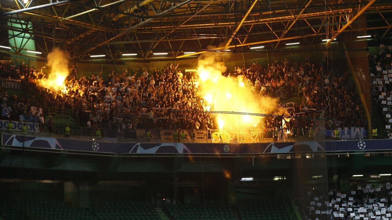 Adeptos do Marselha em Alvalade apoiam equipa no jogo contra o Sporting