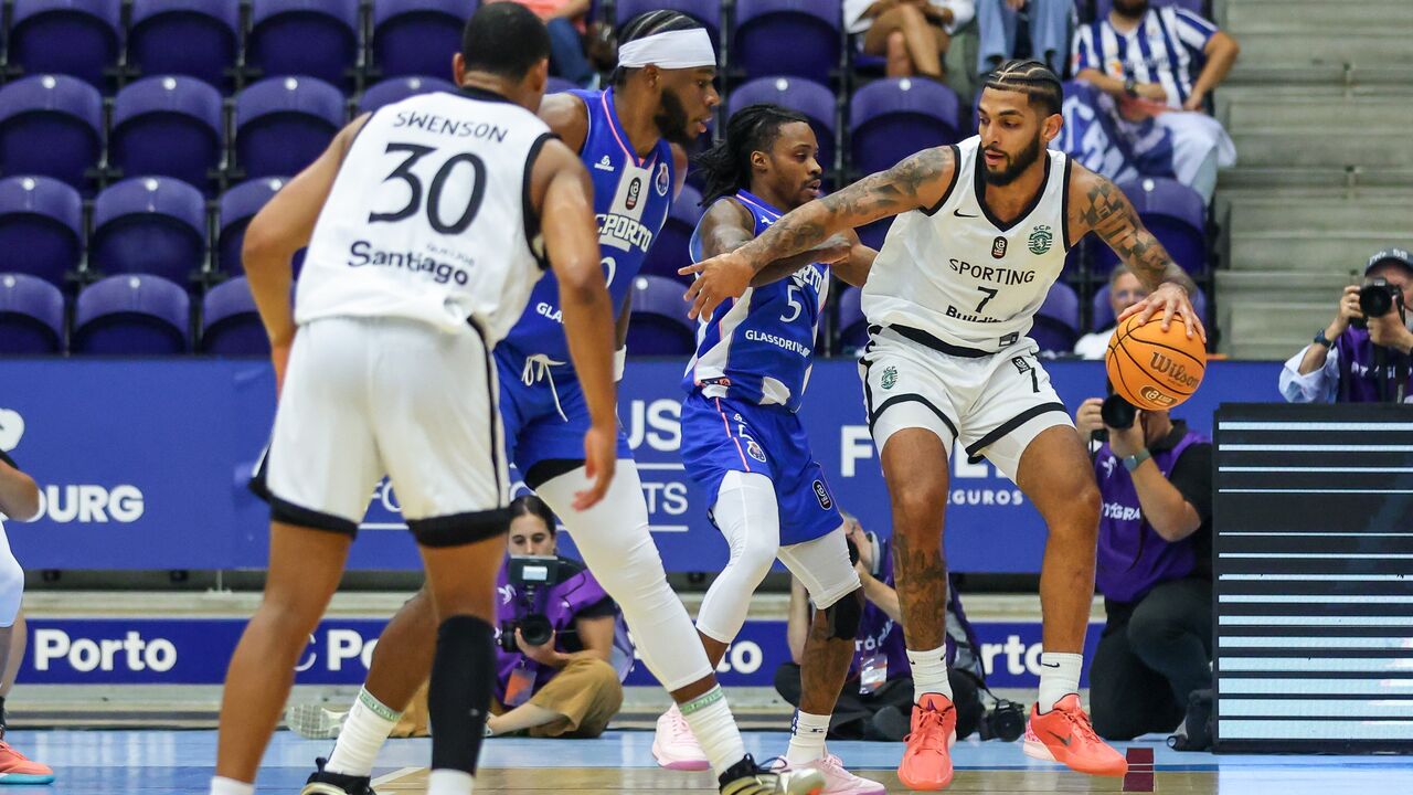 Jogo de basquetebol entre o Sporting CP e o FC Porto