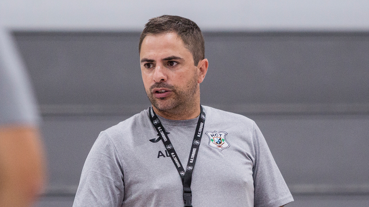 André Luís treina o Turquel