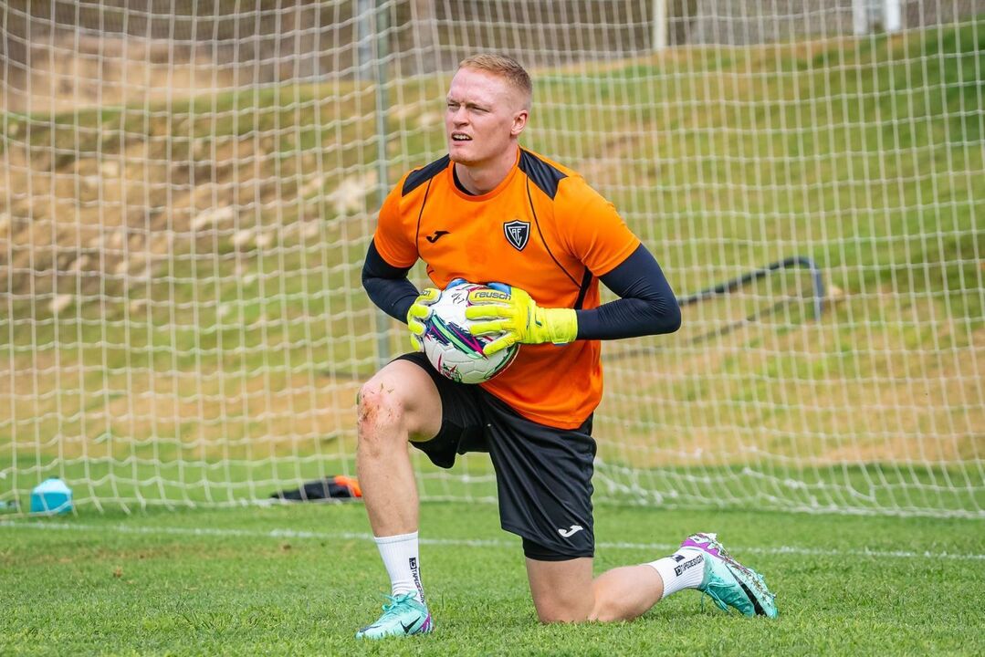 Domen Gril, guarda-redes do Ac. Viseu