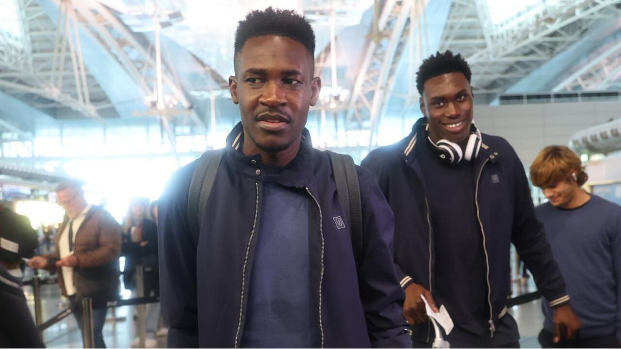 Farioli convoca 24 jogadores, incluindo Zaidu, para estágio em Inglaterra