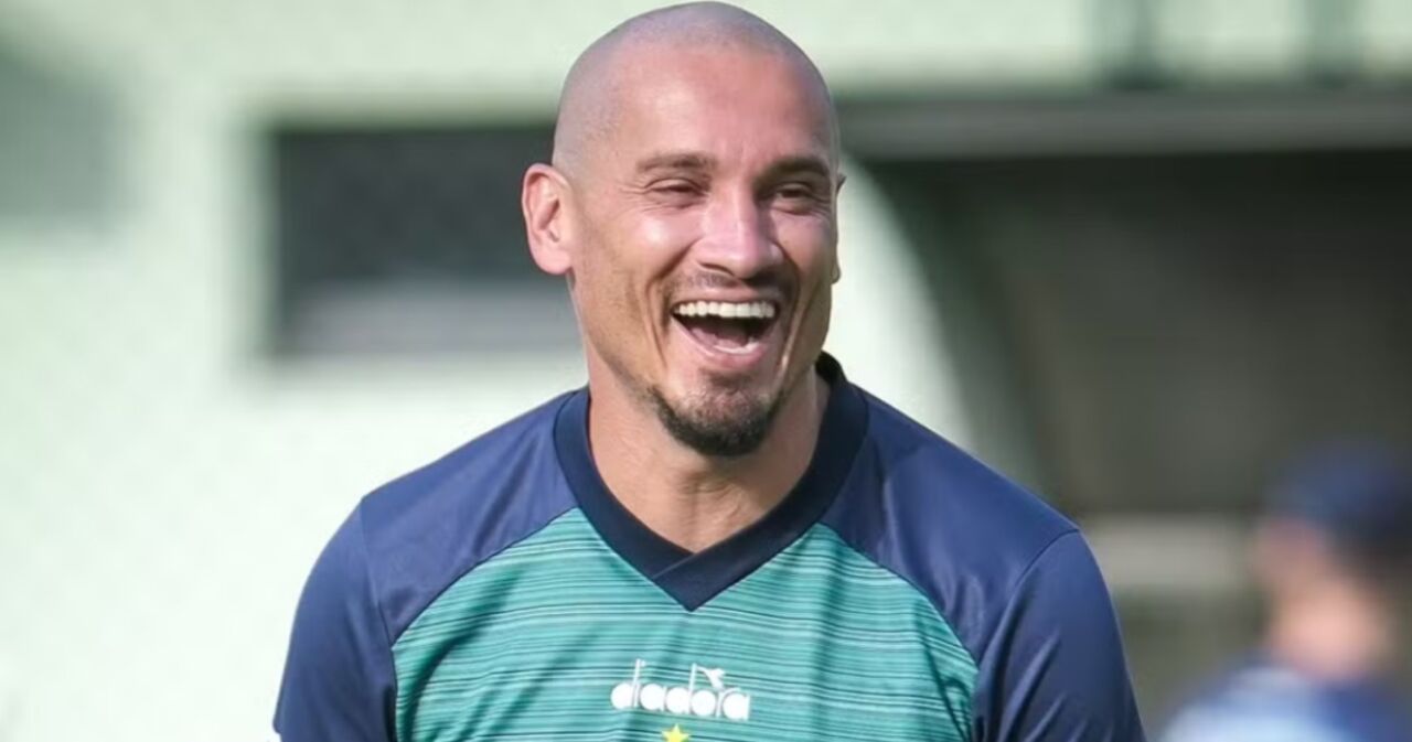 Maicon, ex-jogador do FC Porto, cedido ao Coritiba pelo Vasco da Gama