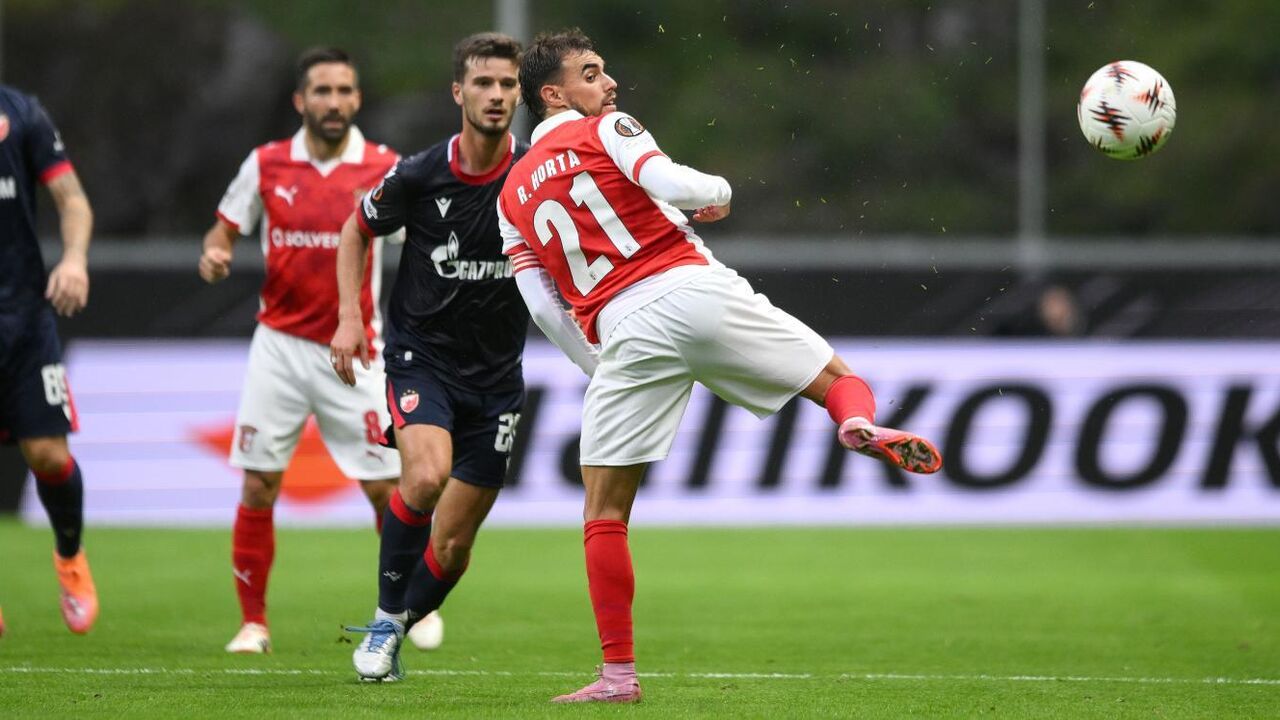 Ricardo Horta, capitão do Sp. Braga, frente ao Estrela Vermelha na Liga Europa