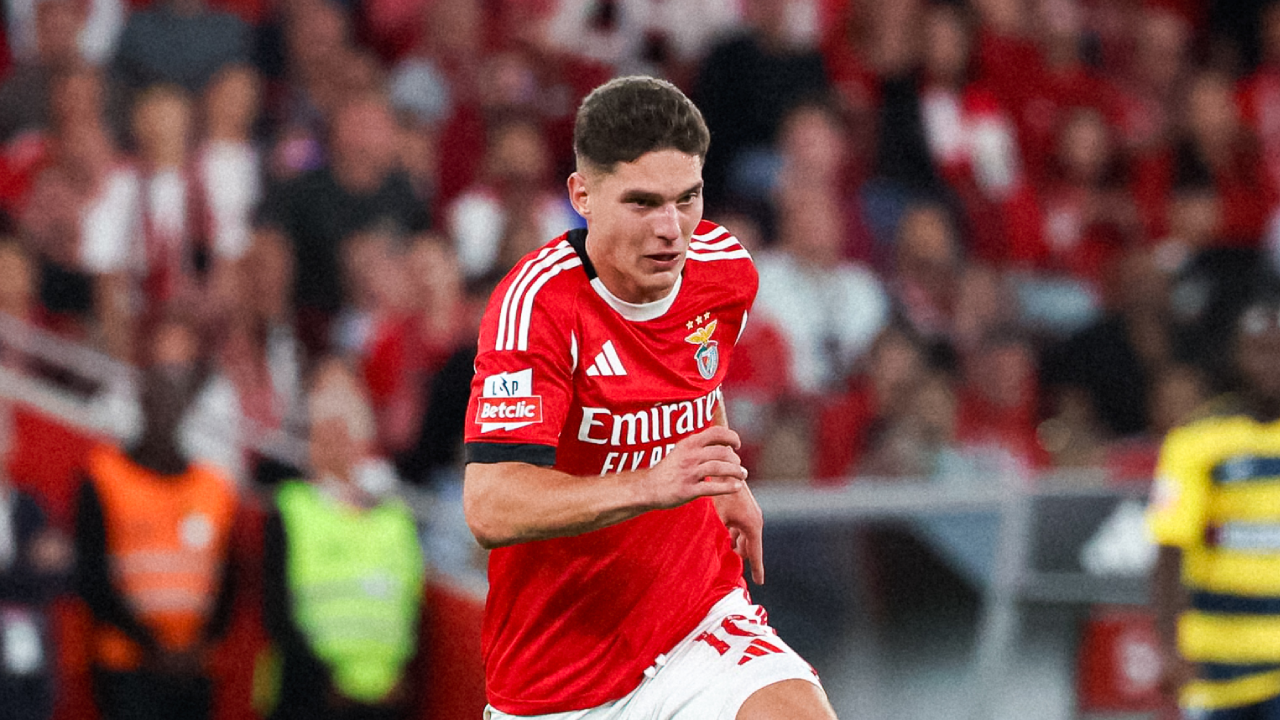 Sudakov, jogador do Benfica