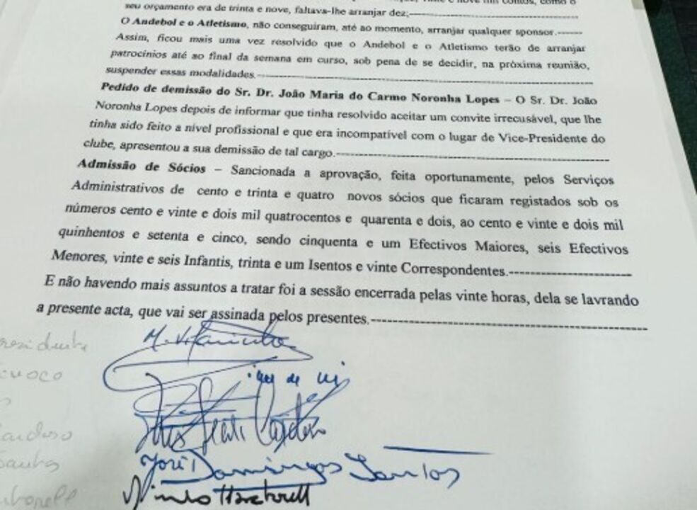 Ata em que Noronha Lopes apresenta a demissão