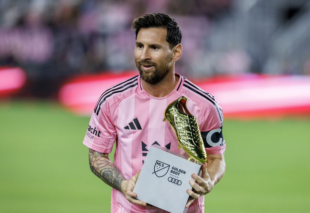 Messi recebe a Bota de Ouro da MLS