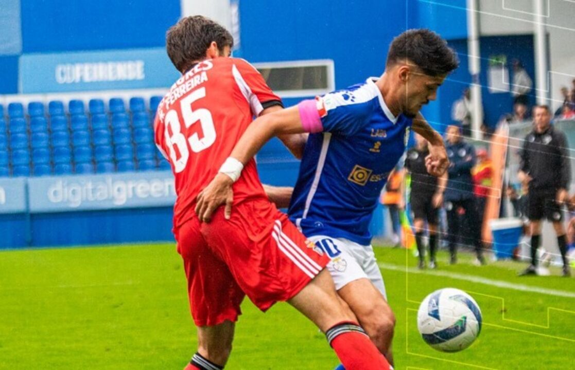 Momento do jogo entre o Feirense e o Benfica B