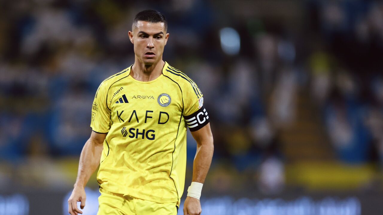 Cristiano Ronaldo frente ao Al Hazem