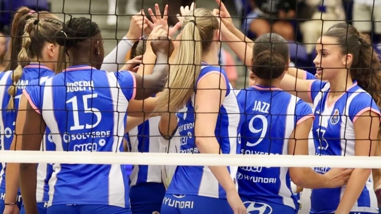 FC Porto vence Benfica no campeonato feminino de voleibol.
