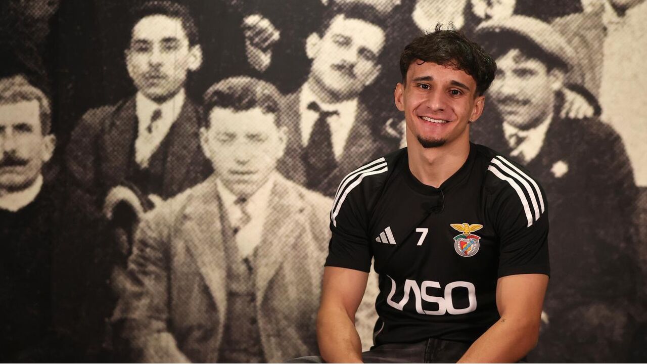 Lúcio Rocha, jogador do Benfica, recorda a infância no bairro social de Fonte da Moura