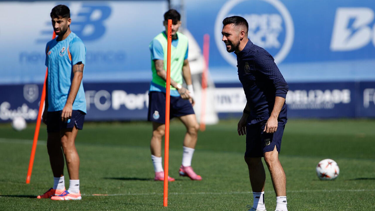 Farioli dá duas folgas ao plantel do FC Porto