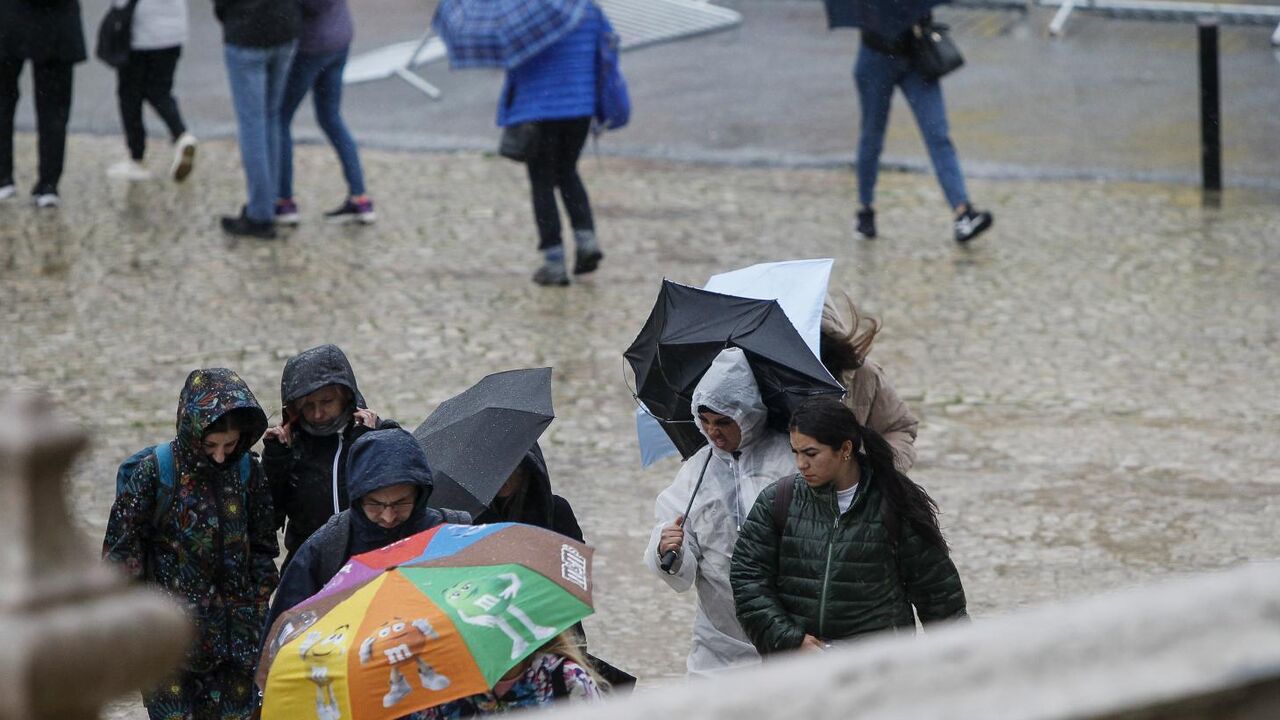Está previsto chuva forte para Évora, Faro, Setúbal e Beja